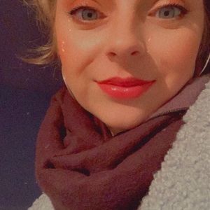 Meet your Posher, Holly